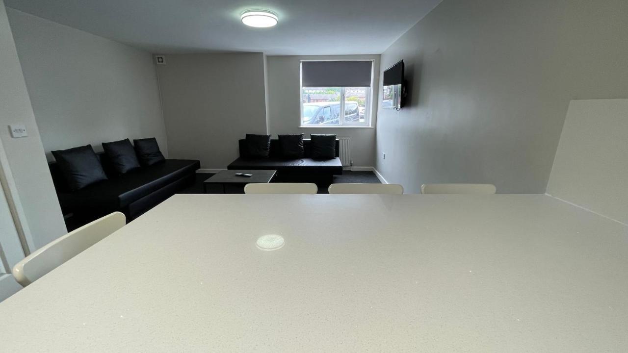 Mays Apartments - 102 Mill Street, Free Parking, 2 Minute Walk To Baltic Market And City Centre - Apartments Sleep 1-10 Guests Ливерпуль Экстерьер фото